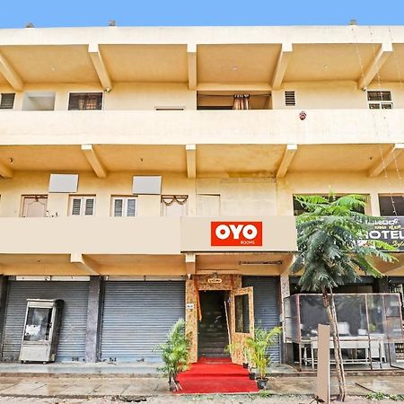 Oyo Flagship Hotel Golden Suites Бангалор Экстерьер фото