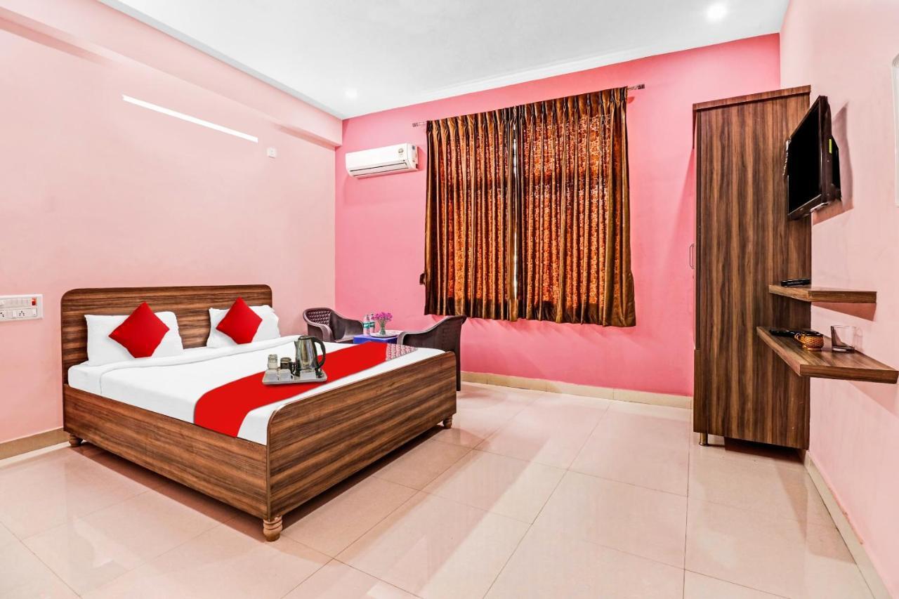 Oyo Flagship Hotel Golden Suites Бангалор Экстерьер фото